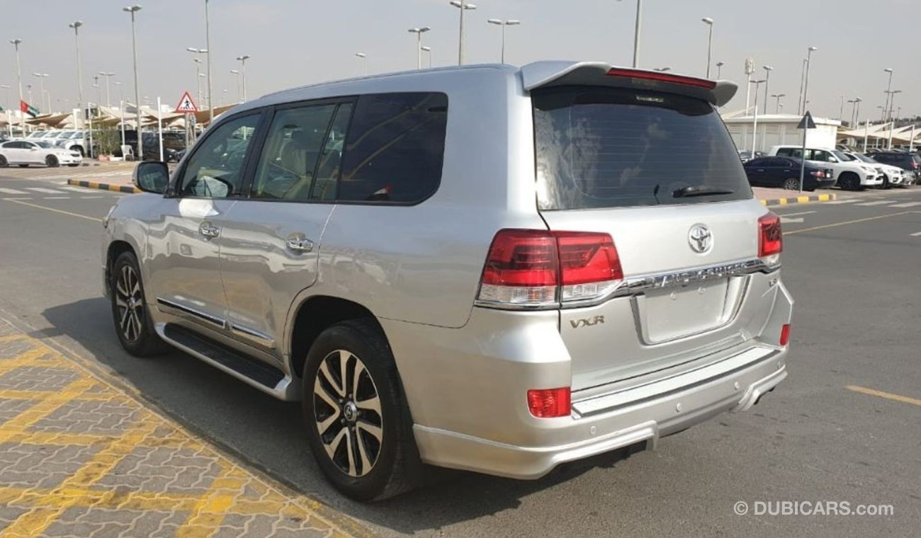 Toyota Land Cruiser VXR