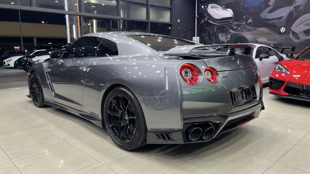 نيسان جي تي ار PREMIUM Nissan GT-R 2017