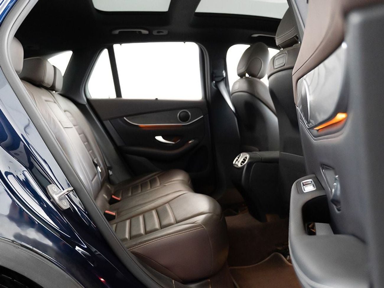 مرسيدس بنز GLC 250 AMG 2.0L