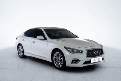 Infiniti Q50 LUXE 3.0