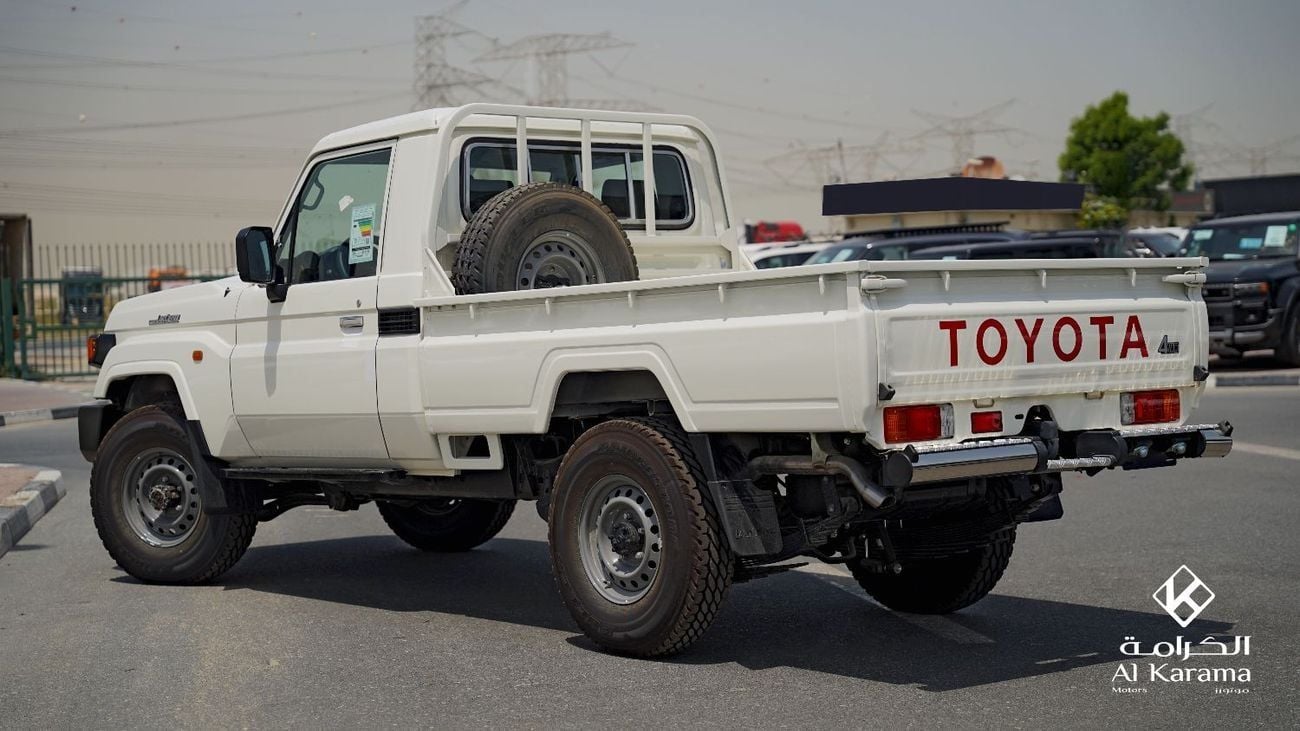 تويوتا لاند كروزر بيك آب Single Cabin | 2.8L Diesel Engine with 4x4 Manual Transmission | Diff Lock