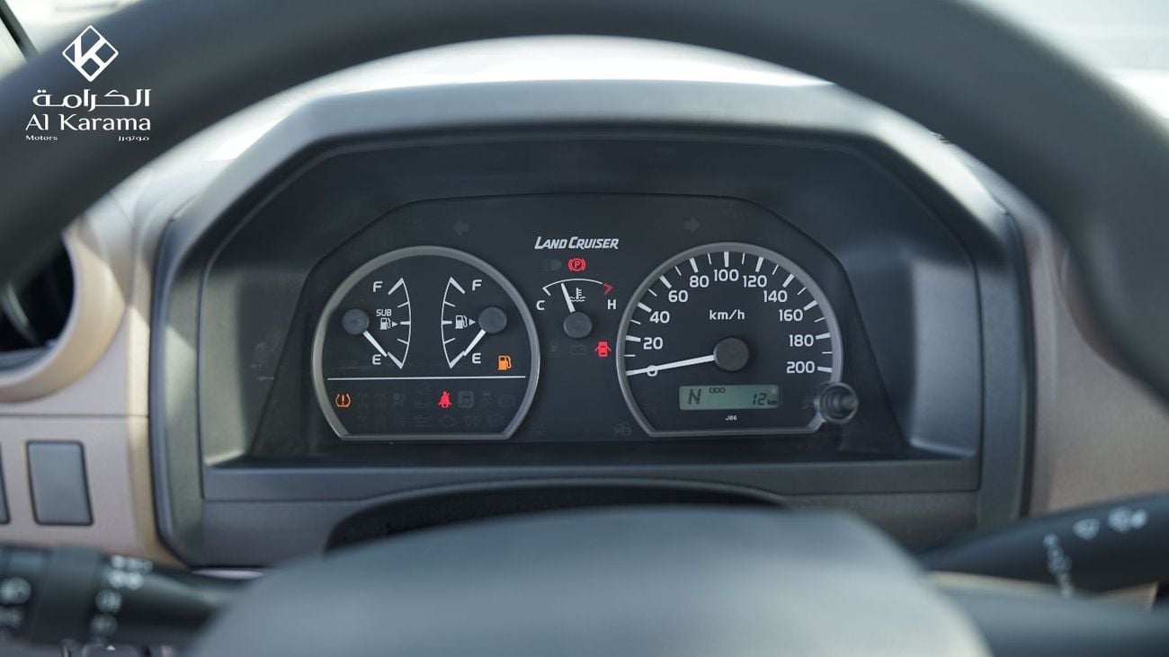 تويوتا لاند كروزر بيك آب LC79 - 4.0L Automatic Drive | Single Cabin Pick up with 4x4 drive and Diff Lock - GCC - Petrol