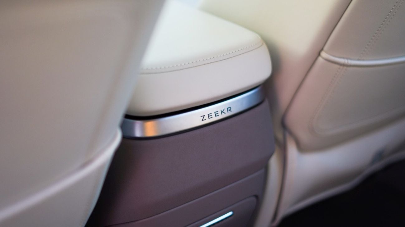 زيكر 7X 2026 Zeekr 7X AWD Performance | Automatic Doors | 100 kWh | 637 Hp | Range (543 Km) | GCC Spece | AW