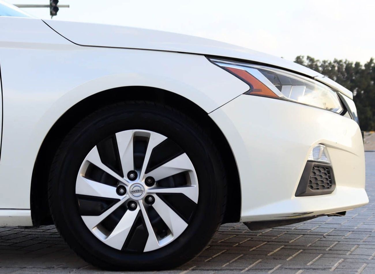 Nissan Altima 2.5 S Nissan Altima 2.5L 2020 GCC, original paint, accident-free, in excellent condition 1175 P.M