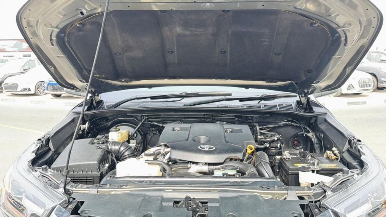 Toyota Hilux DOUBLE CABIN REVO | 2023 | RHD | 2.8L DIESEL ENGINE | AUTOMATIC TRANSMISSION | 4 X 4 | SPORTS BAR