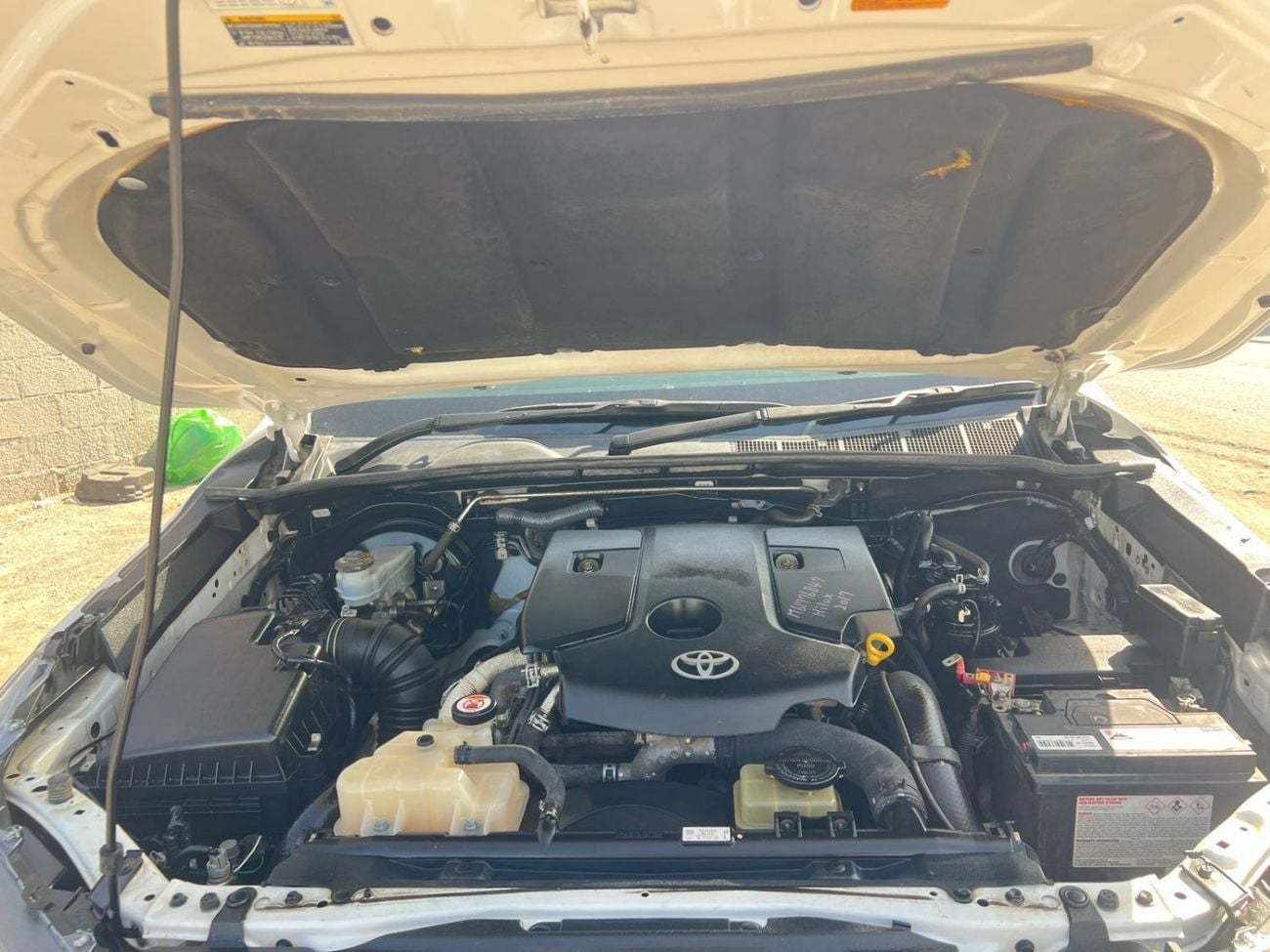 Toyota Hilux diesel ,2.8 liter ,right hand drive ,single cabin ,4wd ,2017 ,only for export available