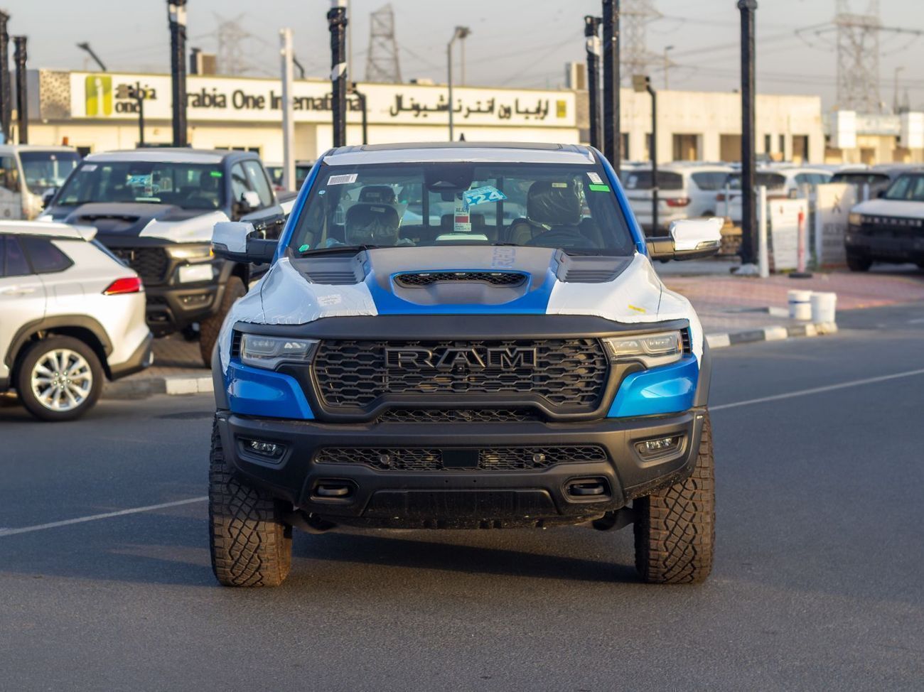 رام 1500 EXPORT PRICE  - RHO - Hydro Blue (FULL OPTION)