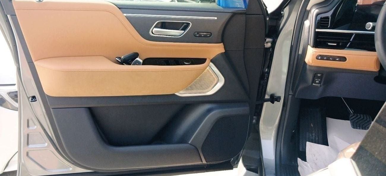 إنفينيتي QX80 SENSORY BENCH CHAIRS Infiniti QX80 3.5L Petrol SENSORY 2025YM