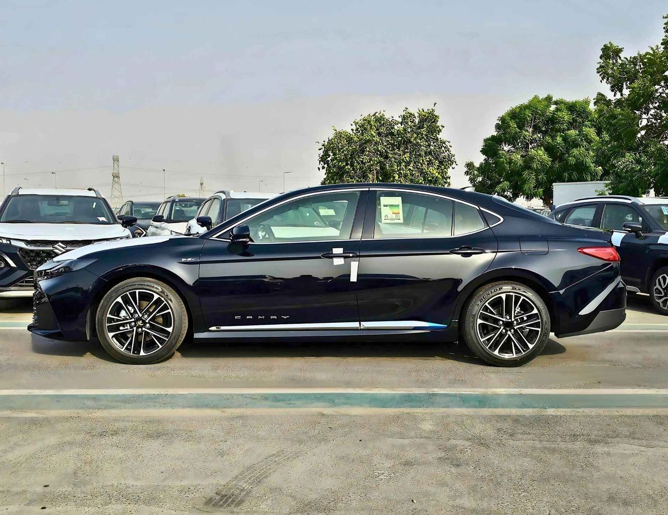 تويوتا كامري HYBRID LUMIERE / 2.5L V4 / 360 CAMERA / PANORAMIC ROOF / HEADUP DISPLAY/ FULL OPTION (CODE # LUMIERE