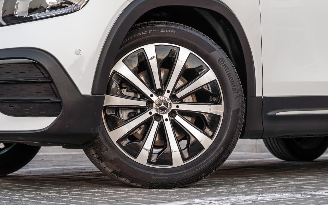 مرسيدس بنز GLB 250 4MATIC 2.0L (221 HP)