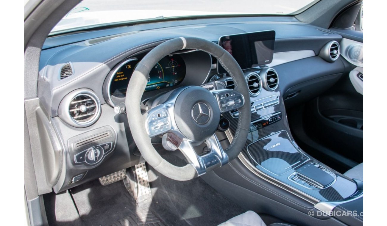 Mercedes-Benz GLC 63 AMG Premium + mercedes glc 63 s amg 2021