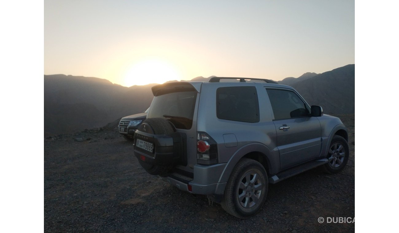 ميتسوبيشي باجيرو V6 3.6L Mid-Option GLS