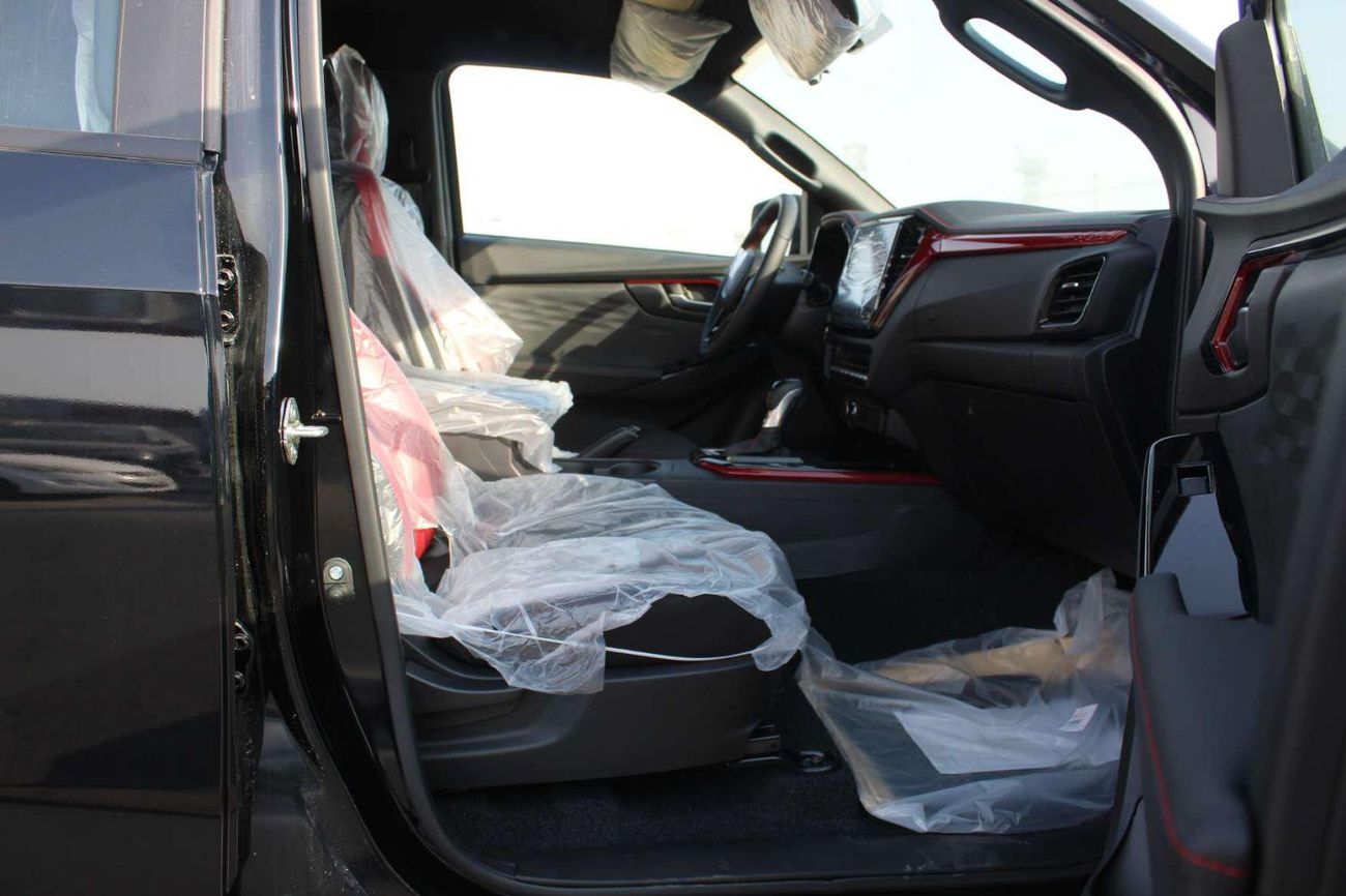 Isuzu DMax 3.0L Crew Cab 4WD LS (A/T) 3.0L DMax GT Crew Cab 4WD LS (A/T)