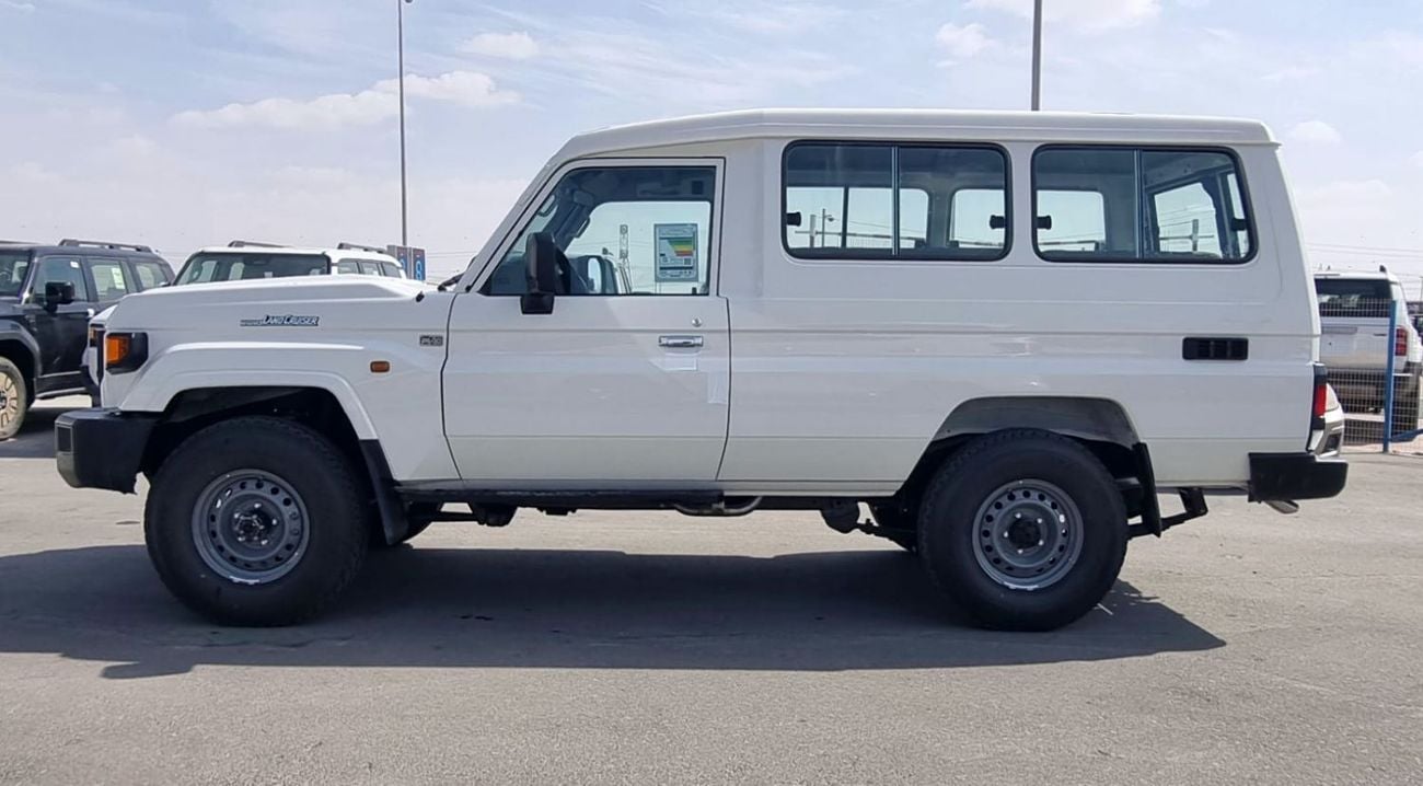 تويوتا لاند كروزر 70 TOYOTA LAND CRUISER LC78 4.0L 3-DOOR M/T MY 2025