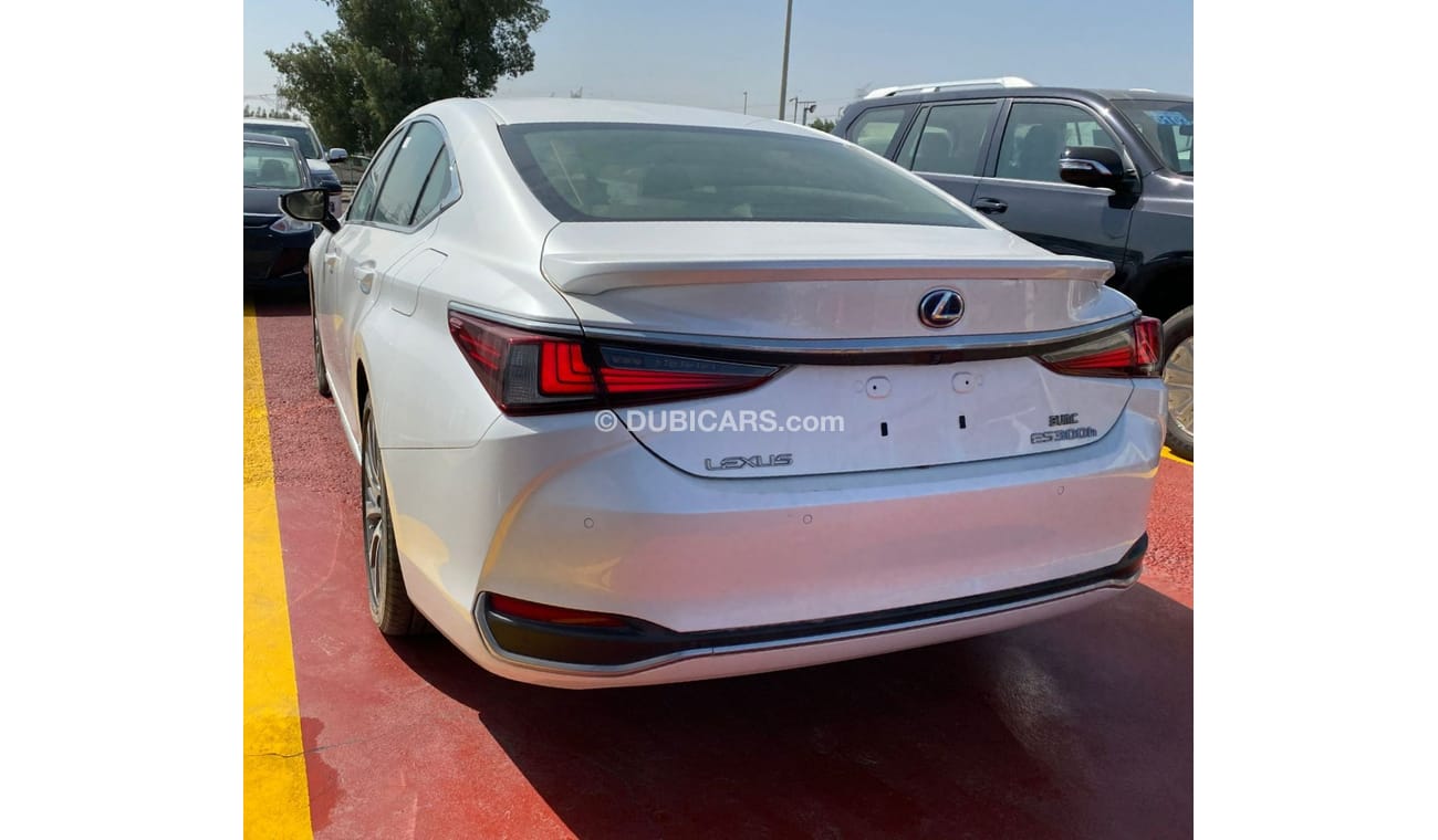 Lexus ES 300 LEXUS ES 300h HYBRID MODEL 2019 WHITE COLOR
