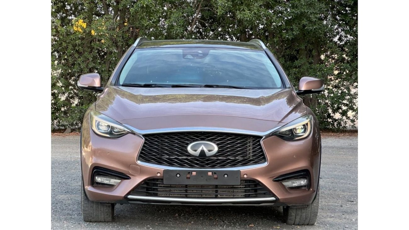 Infiniti QX30 Premium