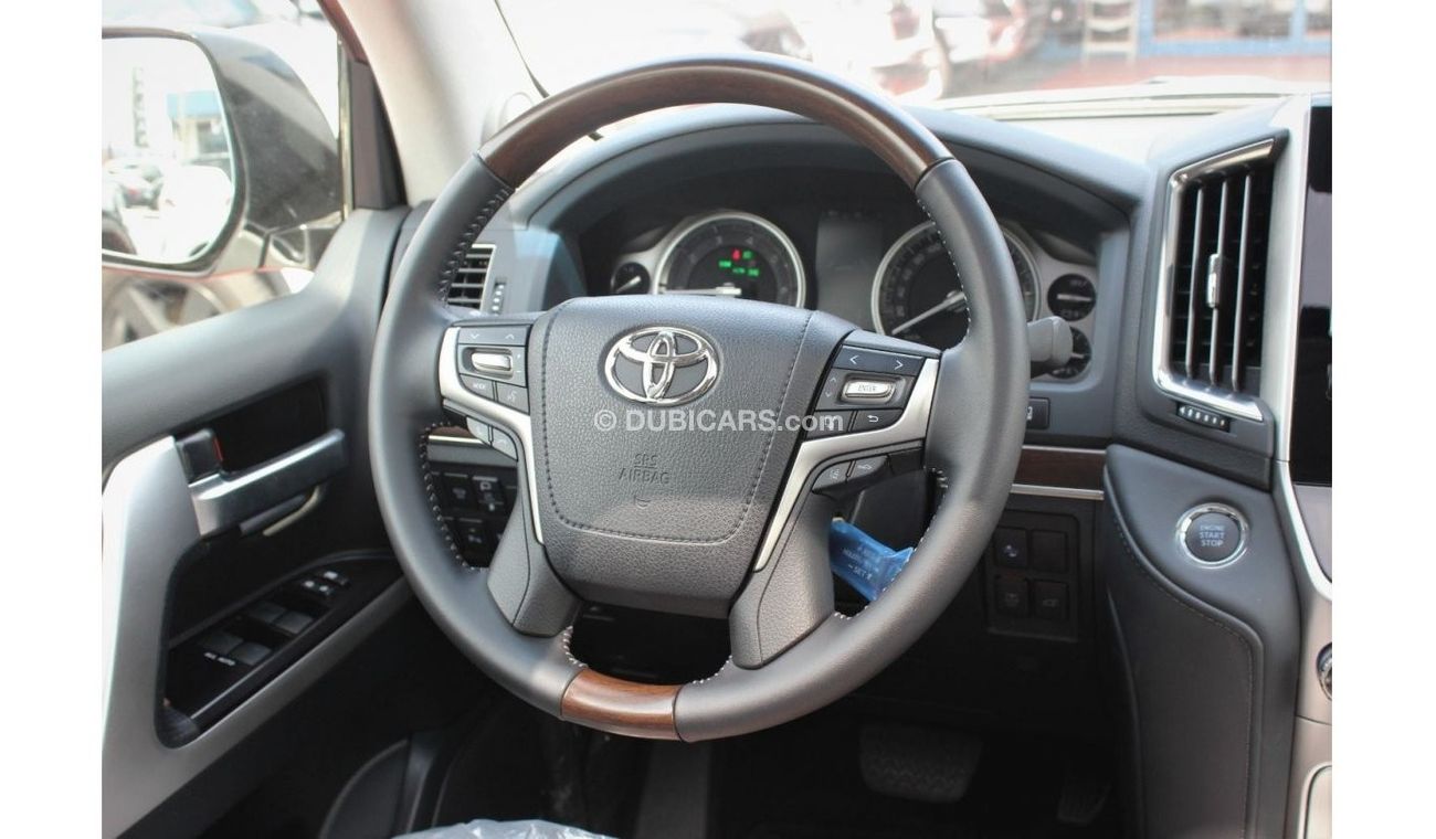Toyota Land Cruiser VXR V8 5.7, GCC , UNDER WARRANTY FROM LOCAL DEALER (Inclusive VAT)