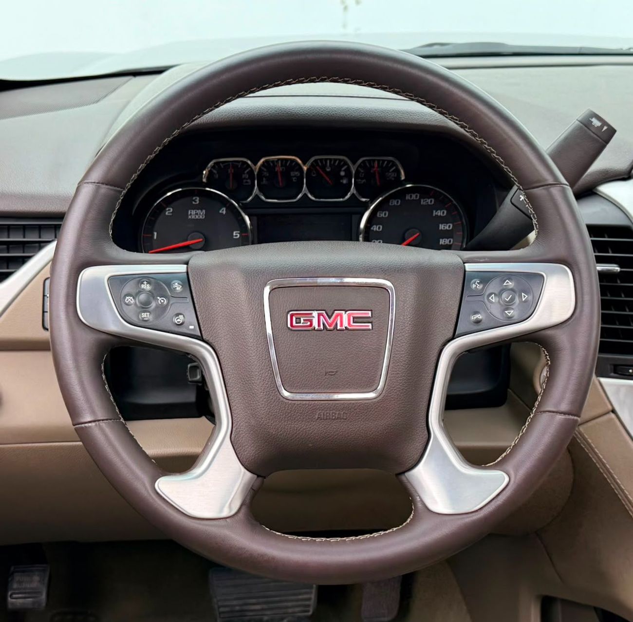 جي أم سي يوكون SLT 2016 GMC Yukon SLT, Full Service History, 8 Seater, Fully Loaded, Excellent Condition, GCC