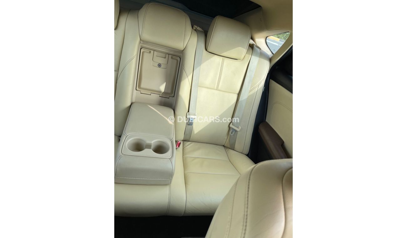 Toyota Avalon SE Toyota Avalon  Model 2014 USA  3,5 VERY GOOD CONDITION