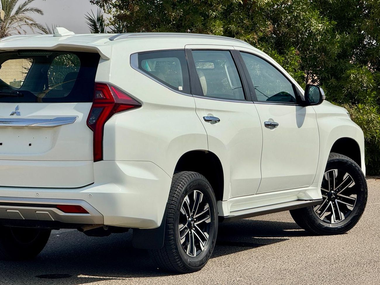 ميتسوبيشي مونتيرو سبورت GLS Top 3.0L