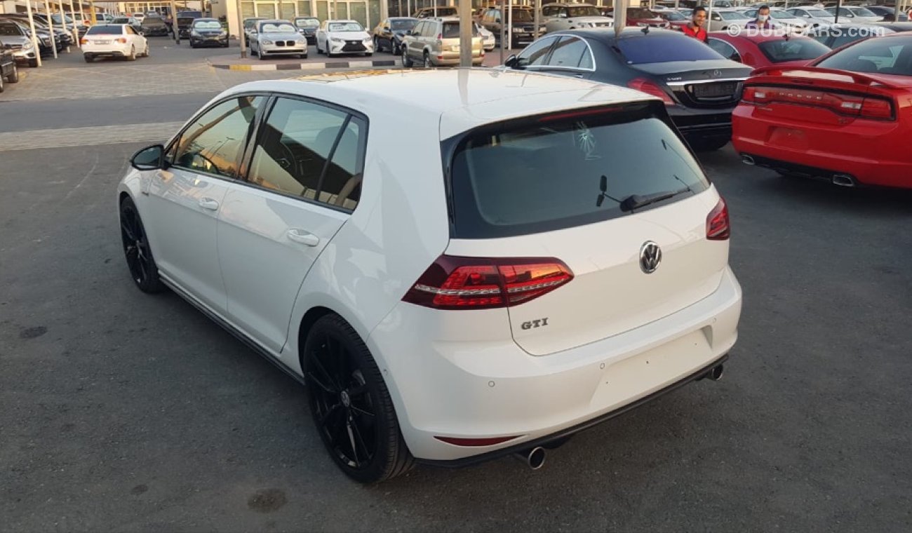 Volkswagen Golf Golf GTI model 2014 GCC car  prefect condition full option low mileage sun roof back camera big scre