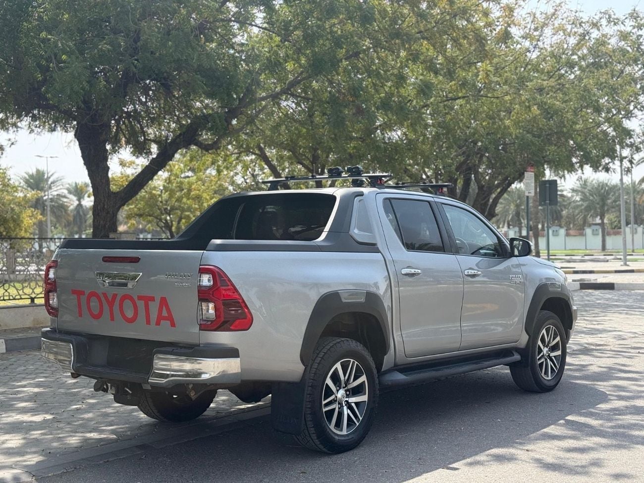 Toyota Hilux DLS SR5
