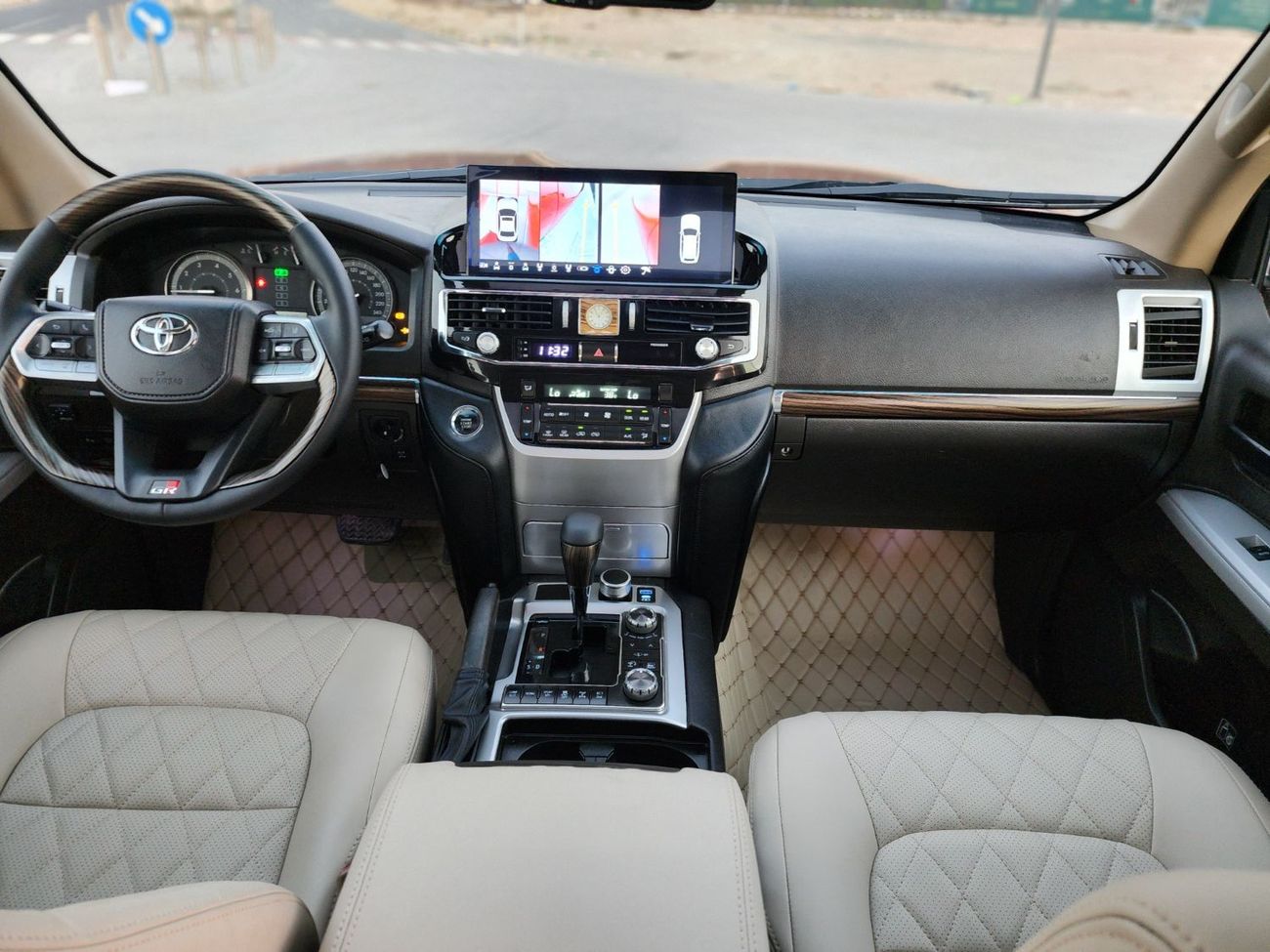 تويوتا لاند كروزر GX.R V8 upgrade 2023