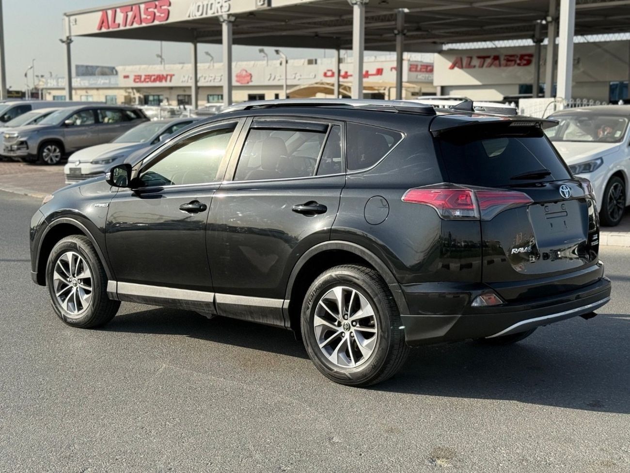 Toyota RAV4 Hybrid XLE 2.5L