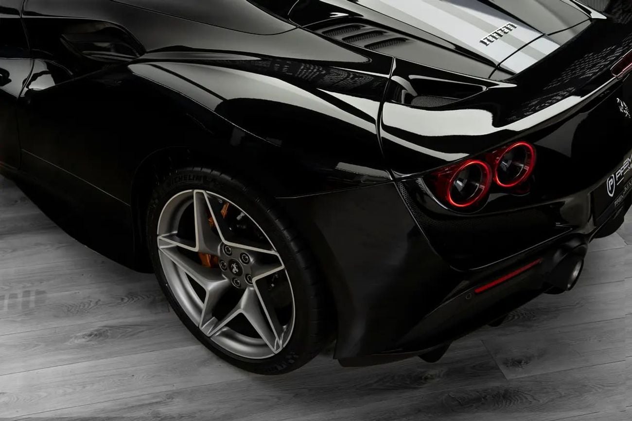 Ferrari F8 Spider STD
