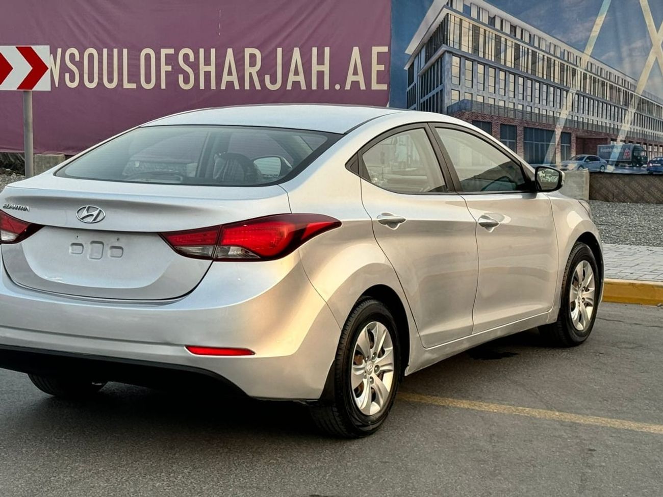 Hyundai Elantra GL High 1.6L In excellent condition and requires no expenses