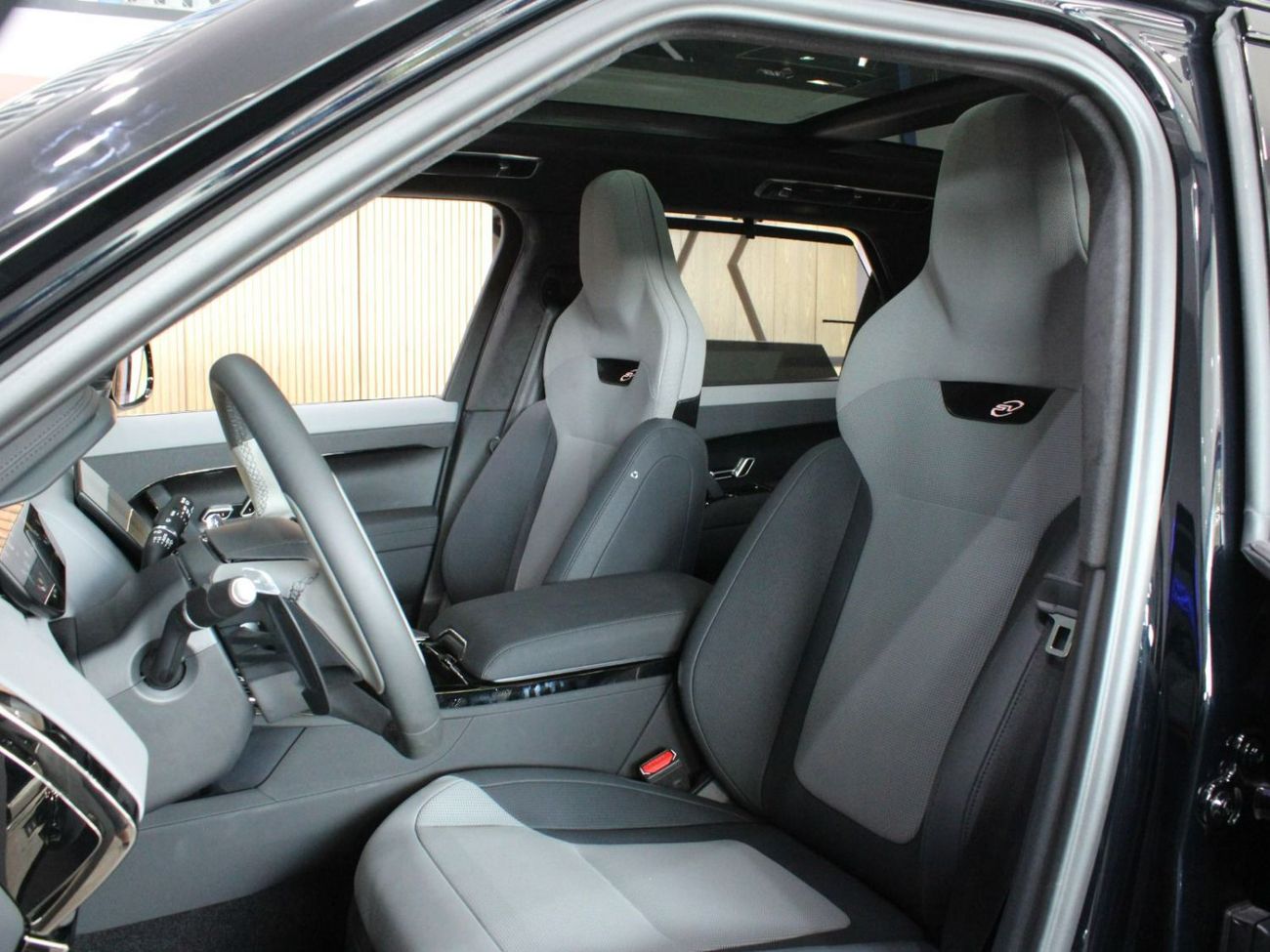 لاند روفر رينج روفر سبورت SV EDITION