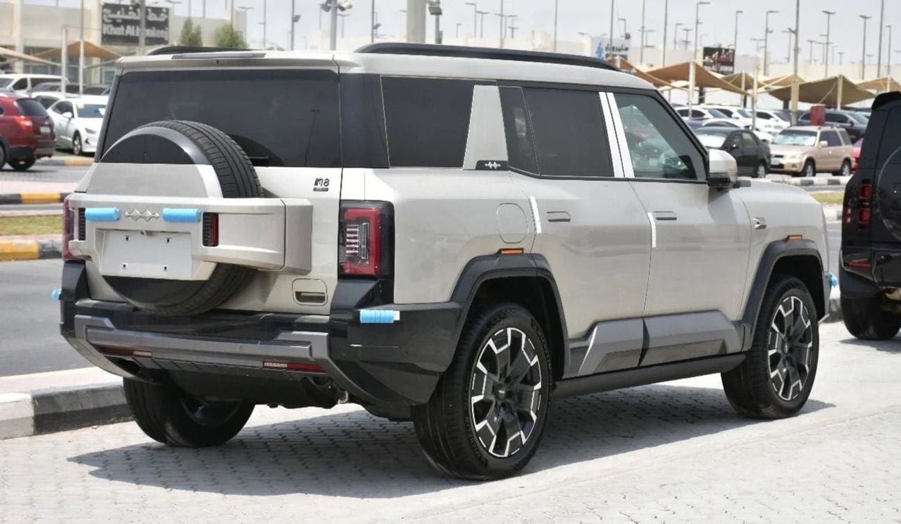 BYD Leopard 8 Smart and Brave Flagship Edition (7 Seats)