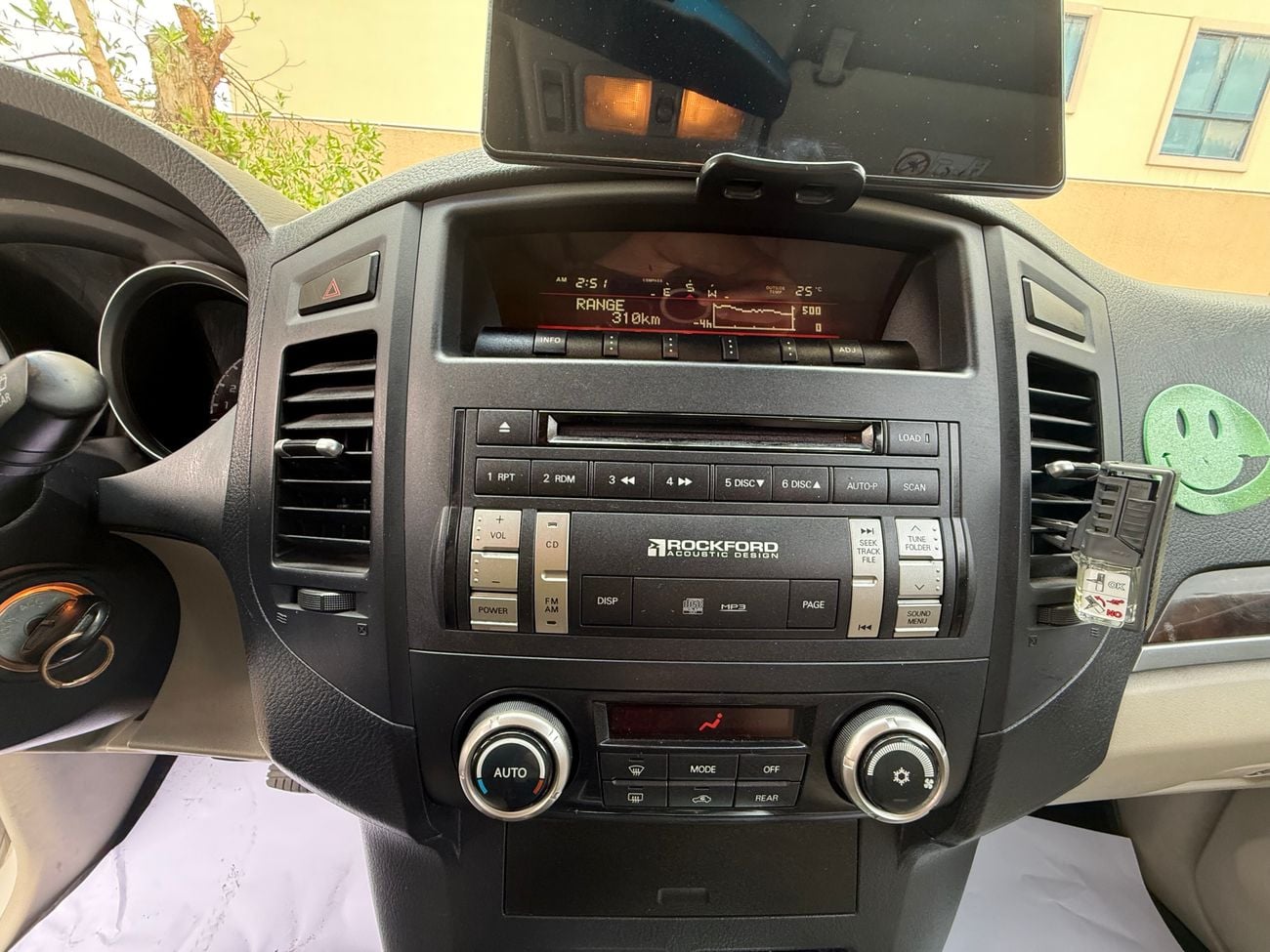 ميتسوبيشي باجيرو