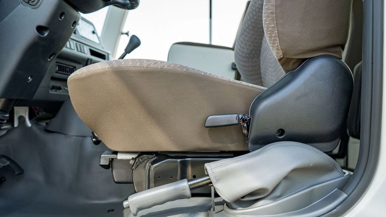 Toyota Coaster TOYOTA COASTER  DIESEL 2025 4.0