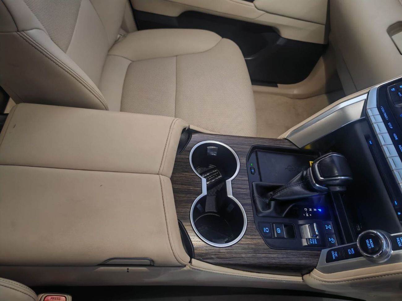 تويوتا لاند كروزر