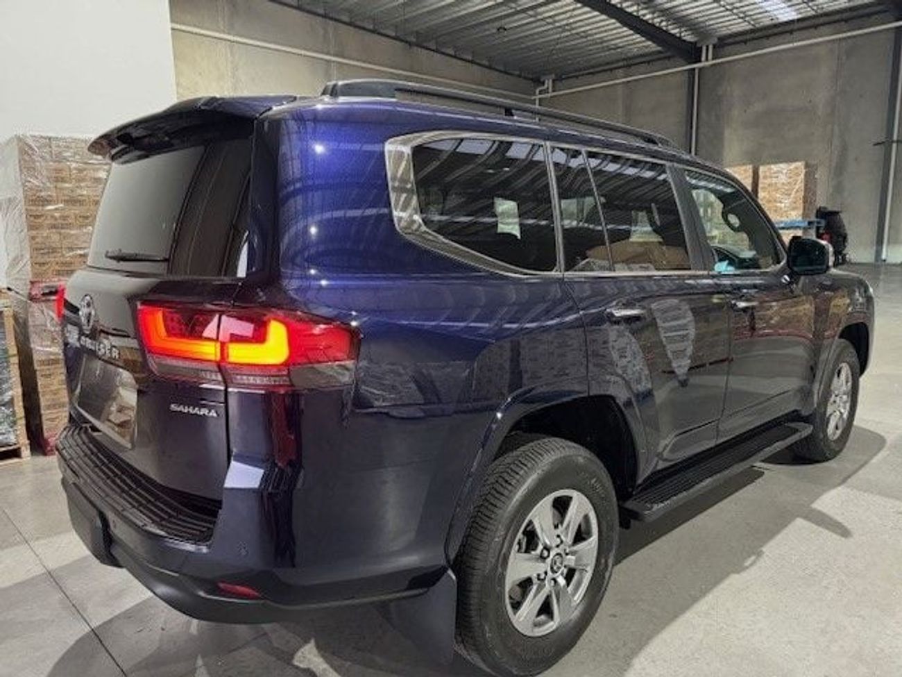 تويوتا لاند كروزر SAHARA DIESEL AUTO 15KM NEW FULL OPTIONS RIGHT-HAND-DRIVE