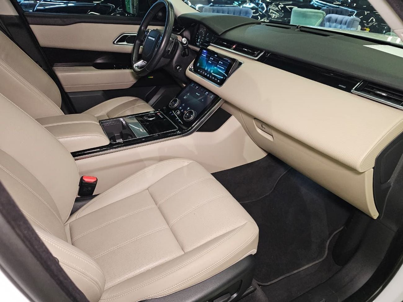 لاند روفر رينج روفر فيلار P250 R-Dynamic S 2.0L