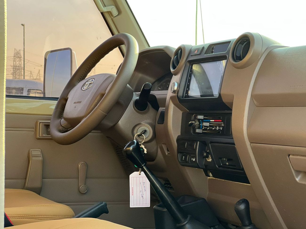 تويوتا لاند كروزر بيك آب 2018 Toyota Land Cruiser Pick up - Single Cabin - 4.0L V6 - AWD 4x4 - Patrol Manual - GCC Specs- Ful