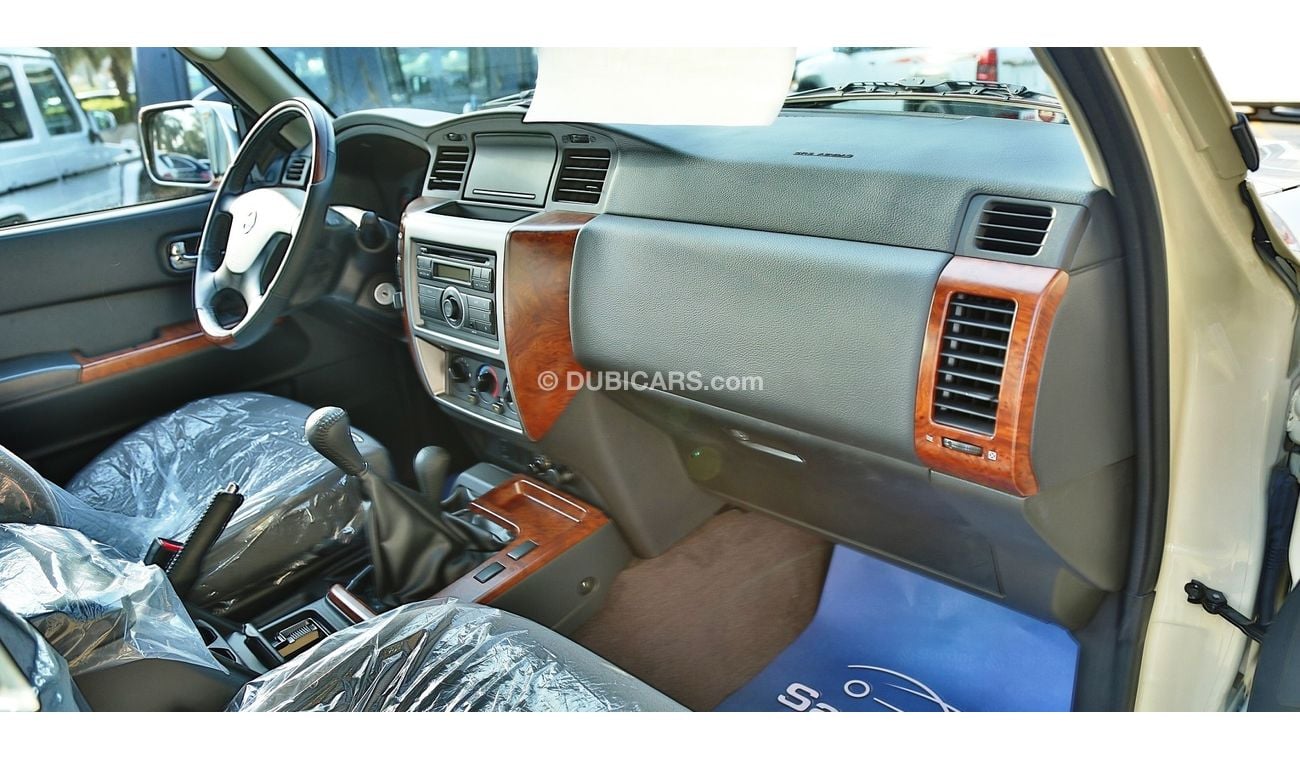 نيسان باترول سفاري 2 Door AWR