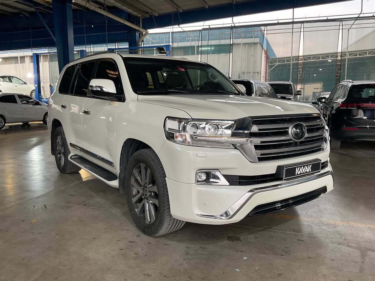 تويوتا لاند كروزر VXR | شامل الضمان | 0 ﺪﻔﻋﺓ ﺃﻮﻟﻯ