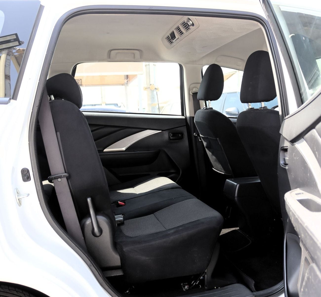 Mitsubishi Xpander MEDIUM LINE ACCIDENTS FREE - GCC - PERFECT CONDITION INSIDE OUT - 7 STR - ENGINE 1500 CC