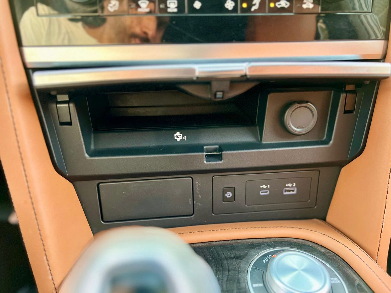 Infiniti QX80 Luxury 5.6L warranty one year bank financie available