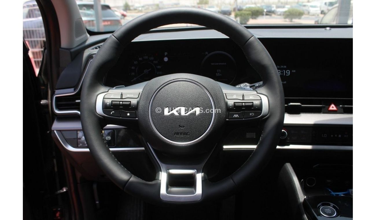 Kia Sportage ((High Line)) Turbo 1.6L petrol fwd 2022  Black color, heater seats, Electric tailgate