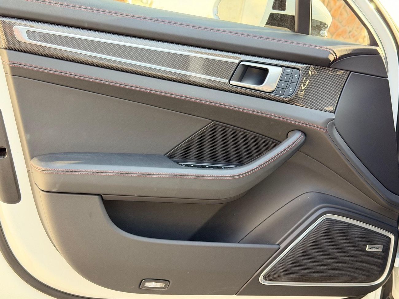 Porsche Panamera GTS 4.0L (454 HP) AWD