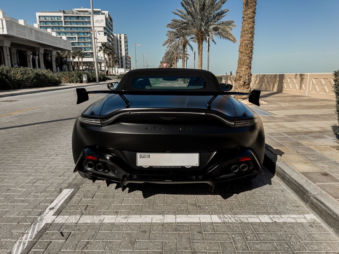 أستون مارتن فانتيج F1 Edition 4.0L