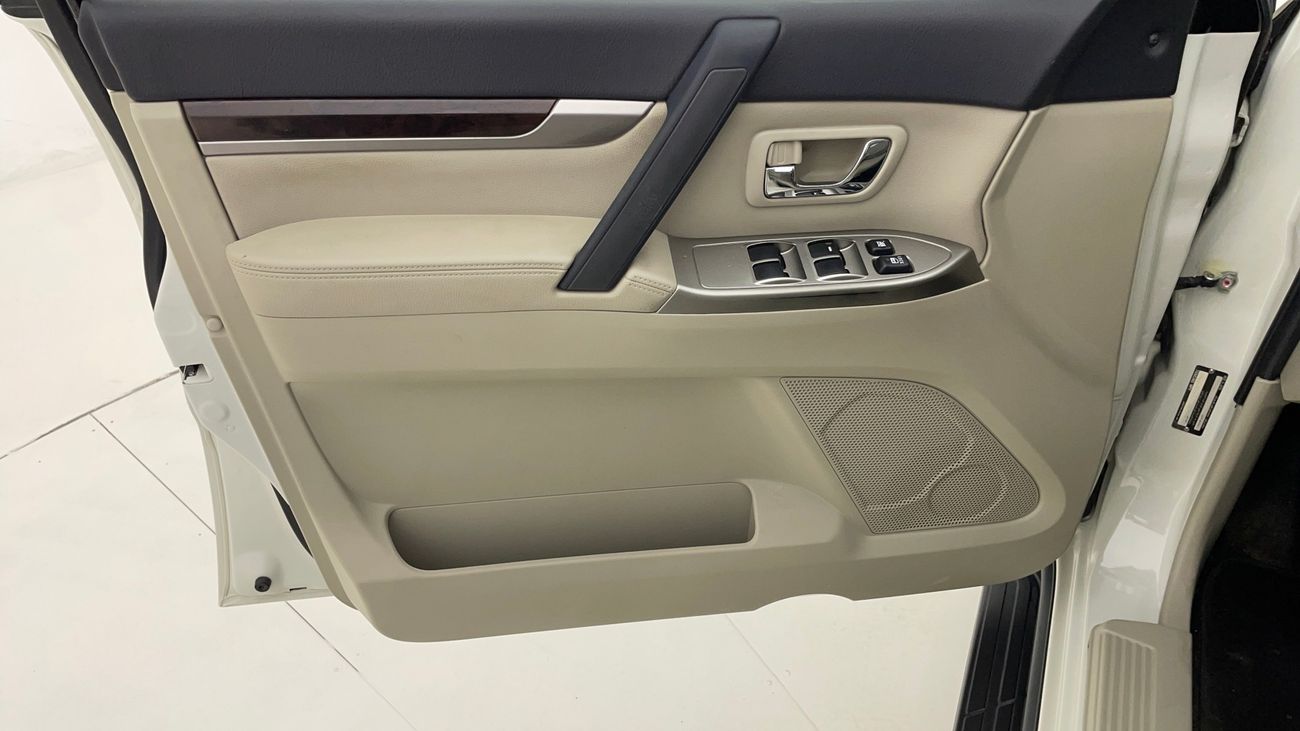 Mitsubishi Pajero GLS HIGHLINE 3.8 | Zero Down Payment | Home Test Drive