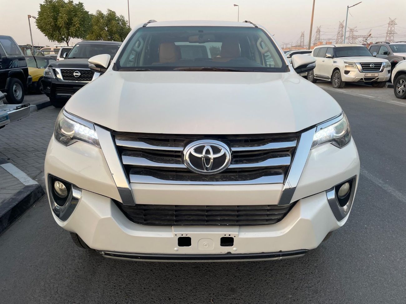 تويوتا فورتونر VXR 4.0L (278 HP)