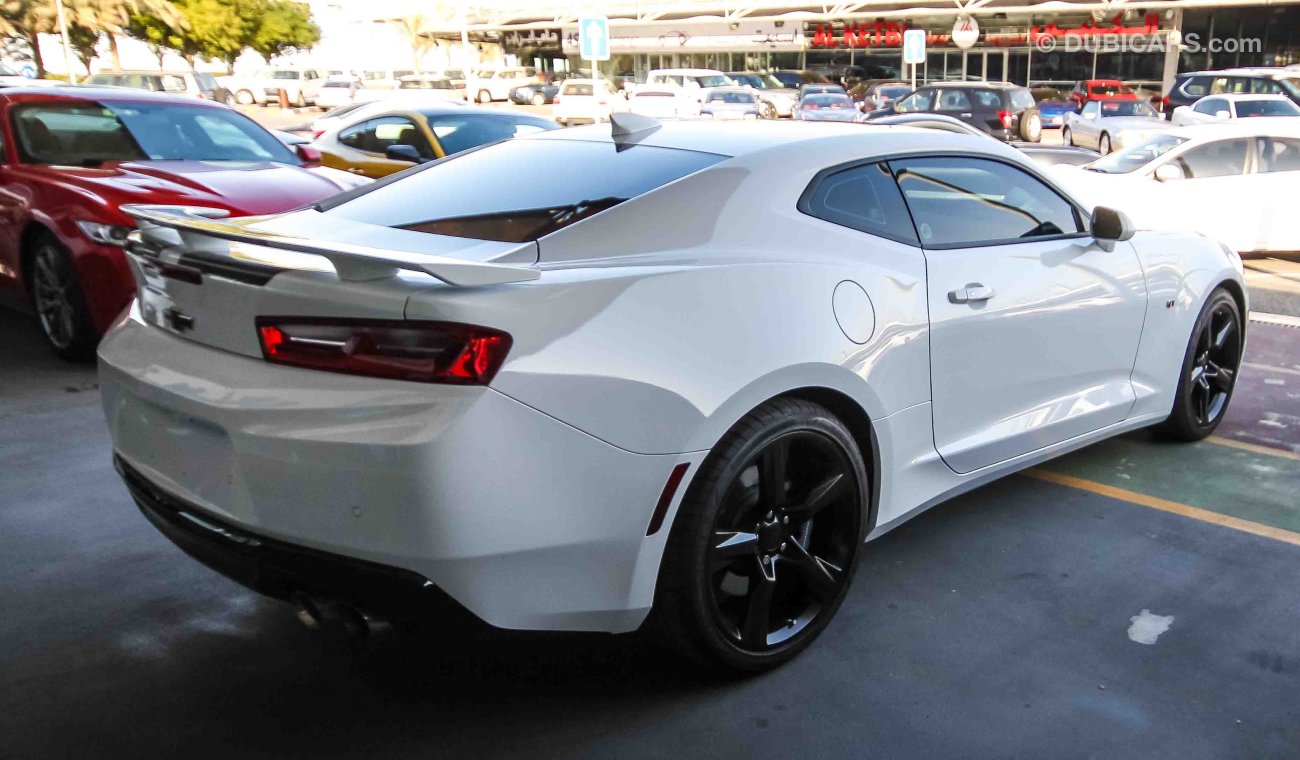 Chevrolet Camaro 2018 2SS Package / V8 455 HP/ Bose Sound with 3 Years or 60,000km Dealer Warranty