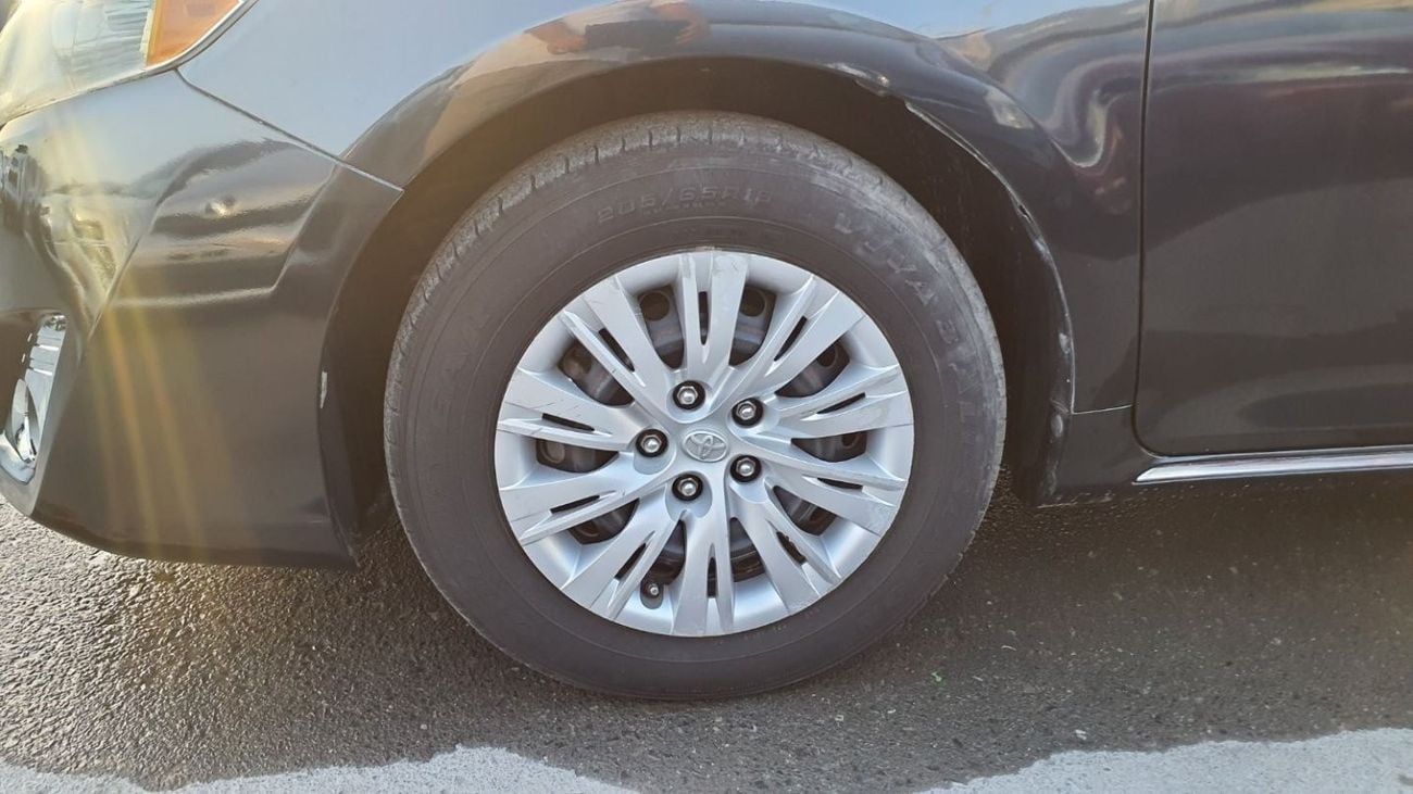 Toyota Camry Toyota Camry LE Hybrid