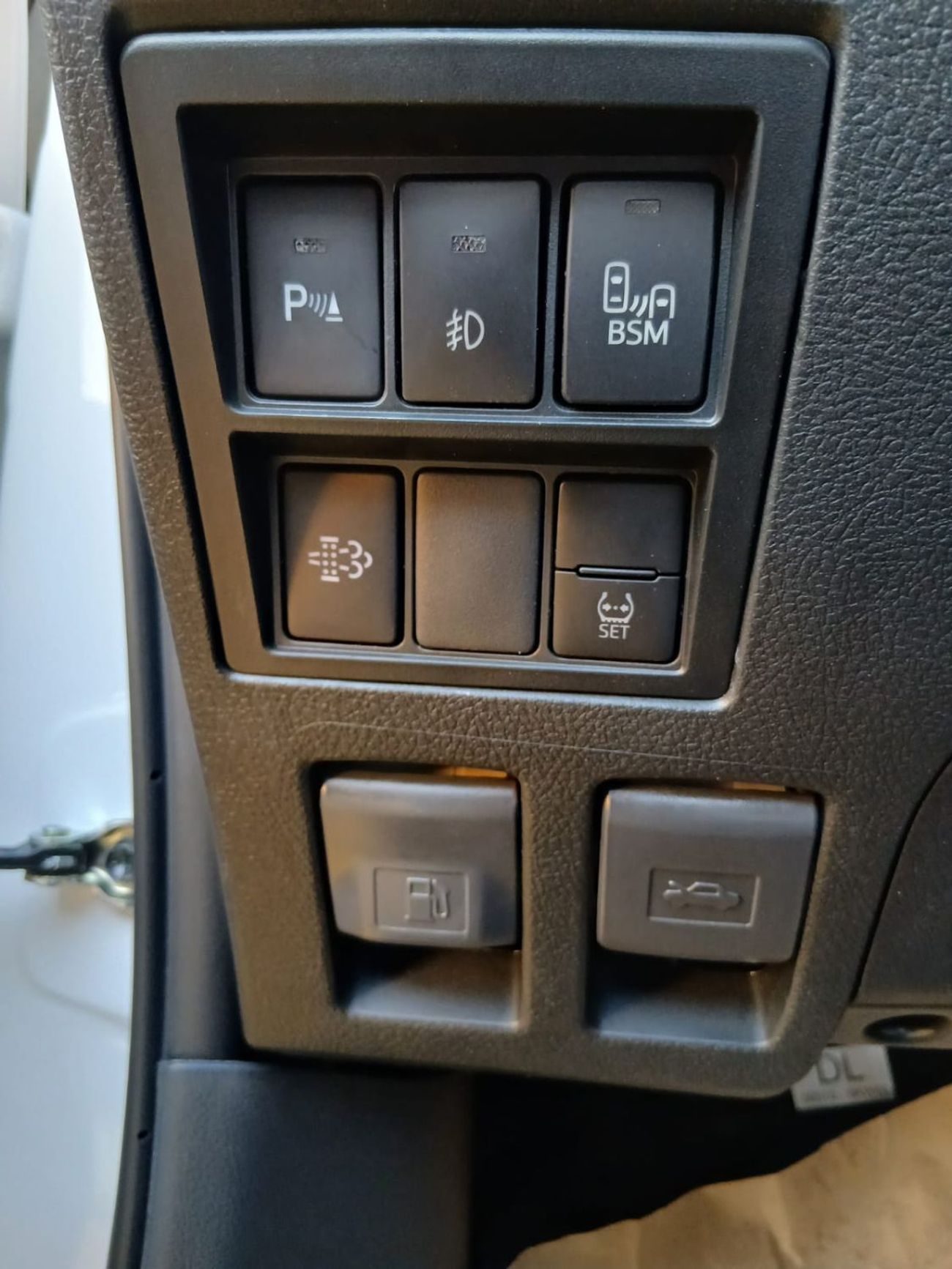 تويوتا هيلوكس Toyota Hilux Country Double Cab 2.8L 4x4 Turbo Diesel | Saudi Specifications | Brand New 0KM | Expor